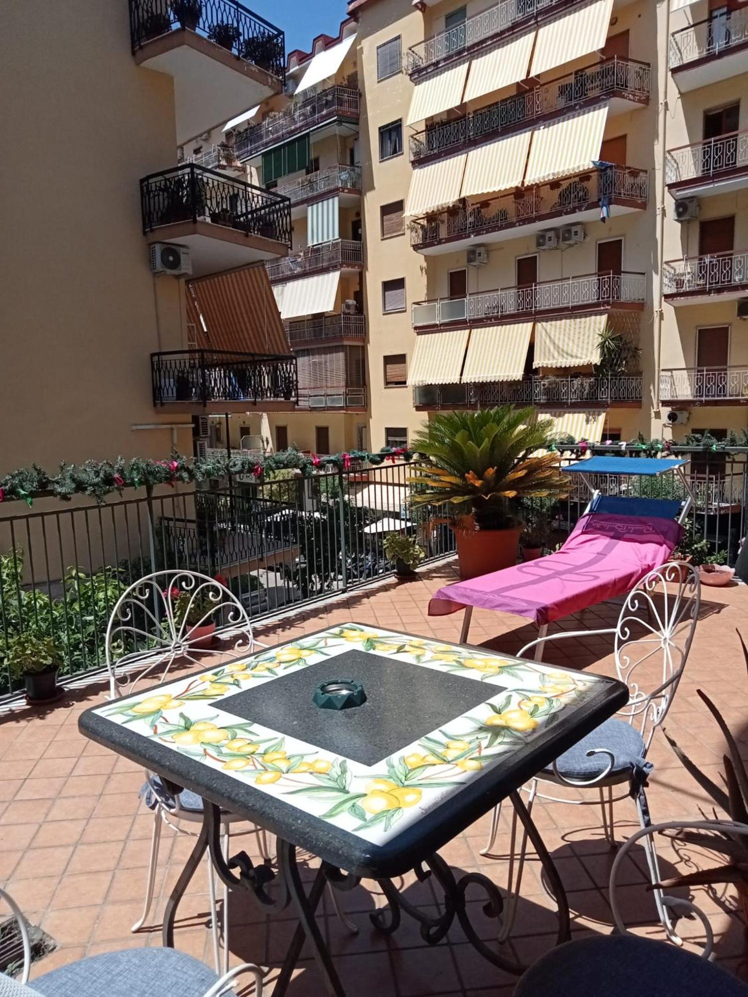 Bed and Breakfast La Terrazza Di Monica & Teresa à Portici Extérieur photo
